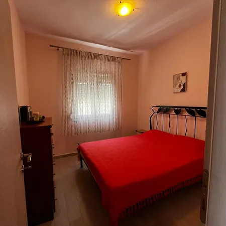Maria's House With Garden Vakantiehuis