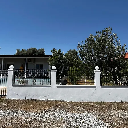 Holiday home Maria's House With Garden