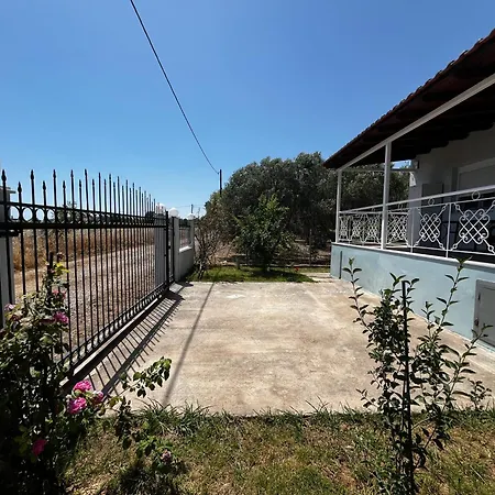 Maria's House With Garden Vakantiehuis